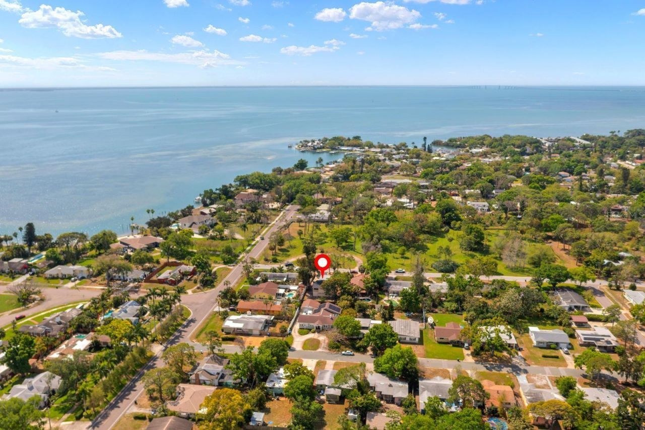 419 64th Avenue S, Saint Petersburg, FL 33705 Photo