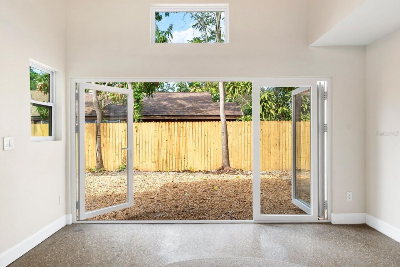 419 64th Avenue S, Saint Petersburg, FL 33705 Photo