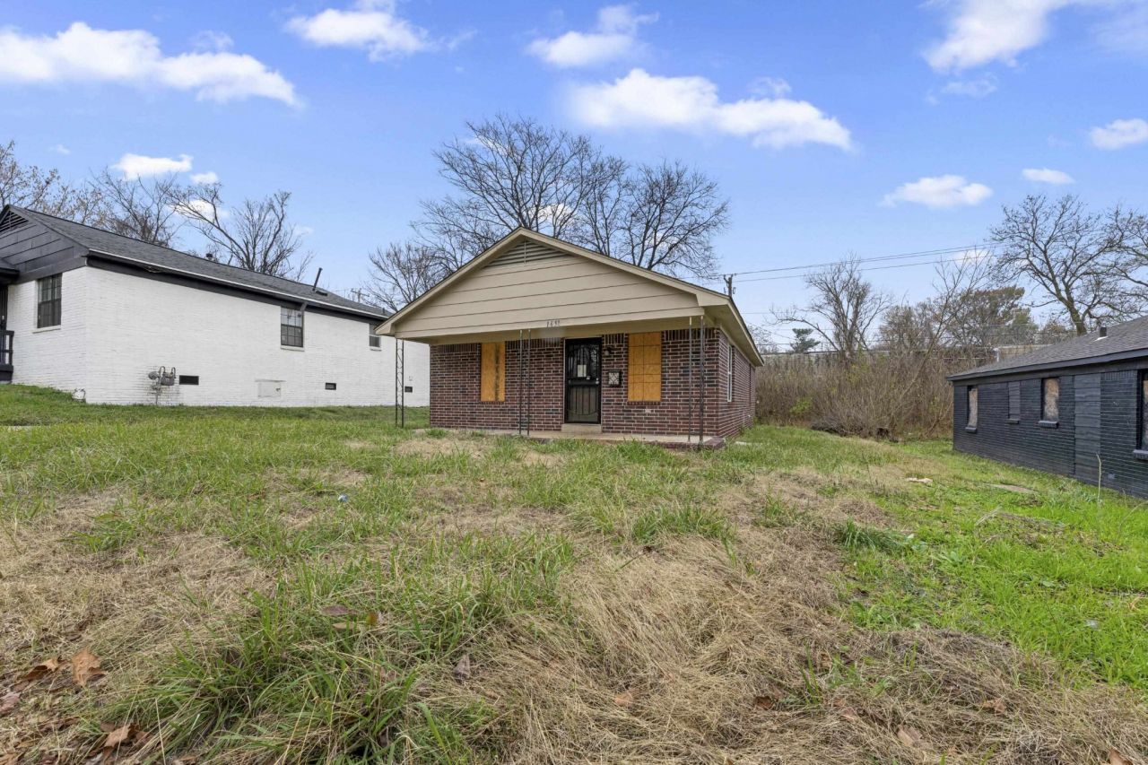 1656 Barton St , Memphis, TN 38106 Main Photo