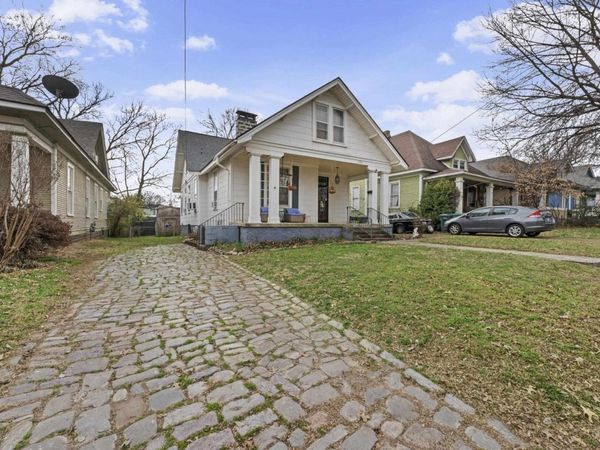 1995 COURT AVE , Memphis, TN 38104