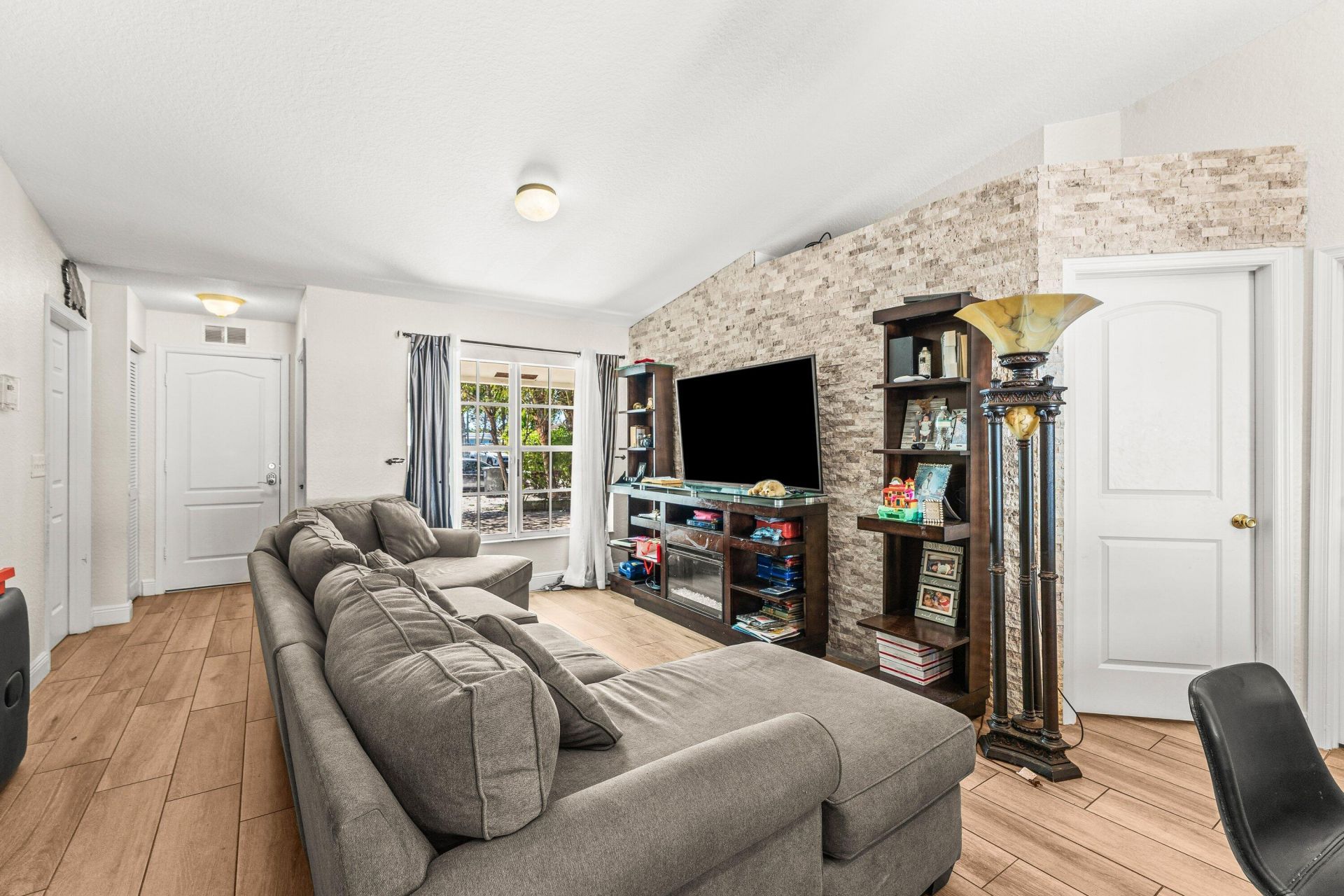 4357 Mars Avenue, West Palm Beach, FL 33406 Photo