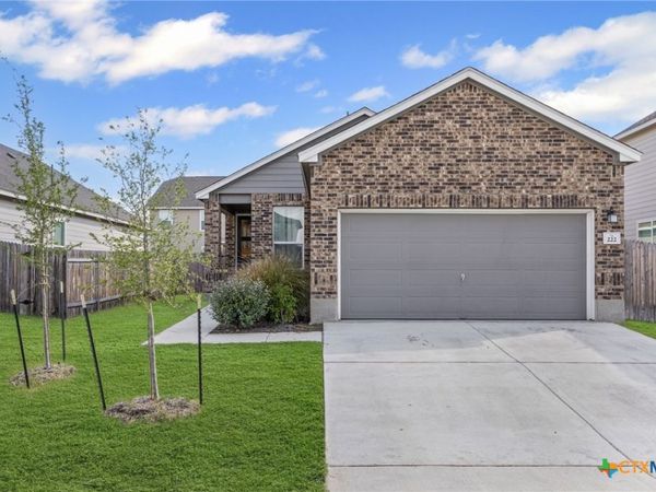222 Summit Drive , Lockhart, TX 78644