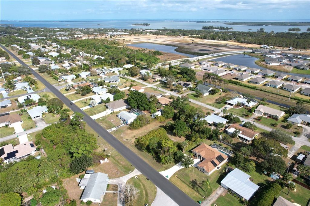 139 S Wimbrow Drive, Sebastian, FL 32958 Photo