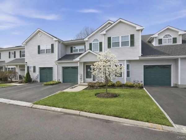 7 Monitor Road, Smithtown, NY 11787