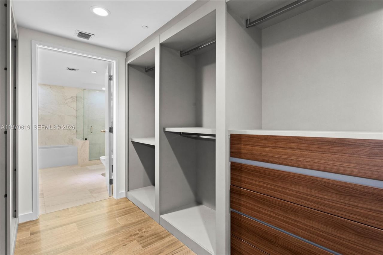 9940 W Bay Harbor Dr, Unit 3G-N, Bay Harbor Islands, FL 33154 Photo