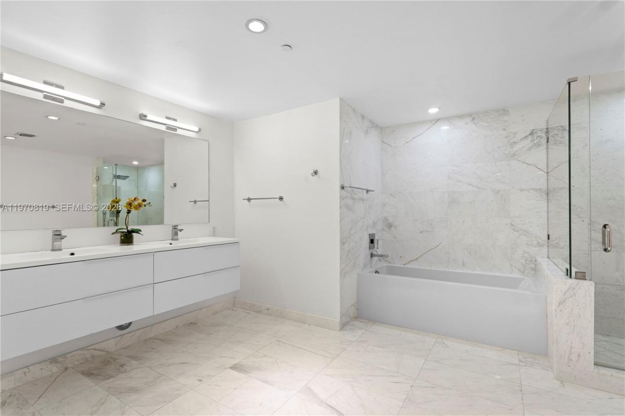 9940 W Bay Harbor Dr, Unit 3G-N, Bay Harbor Islands, FL 33154 Photo