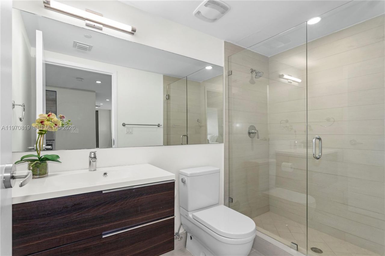 9940 W Bay Harbor Dr, Unit 3G-N, Bay Harbor Islands, FL 33154 Photo