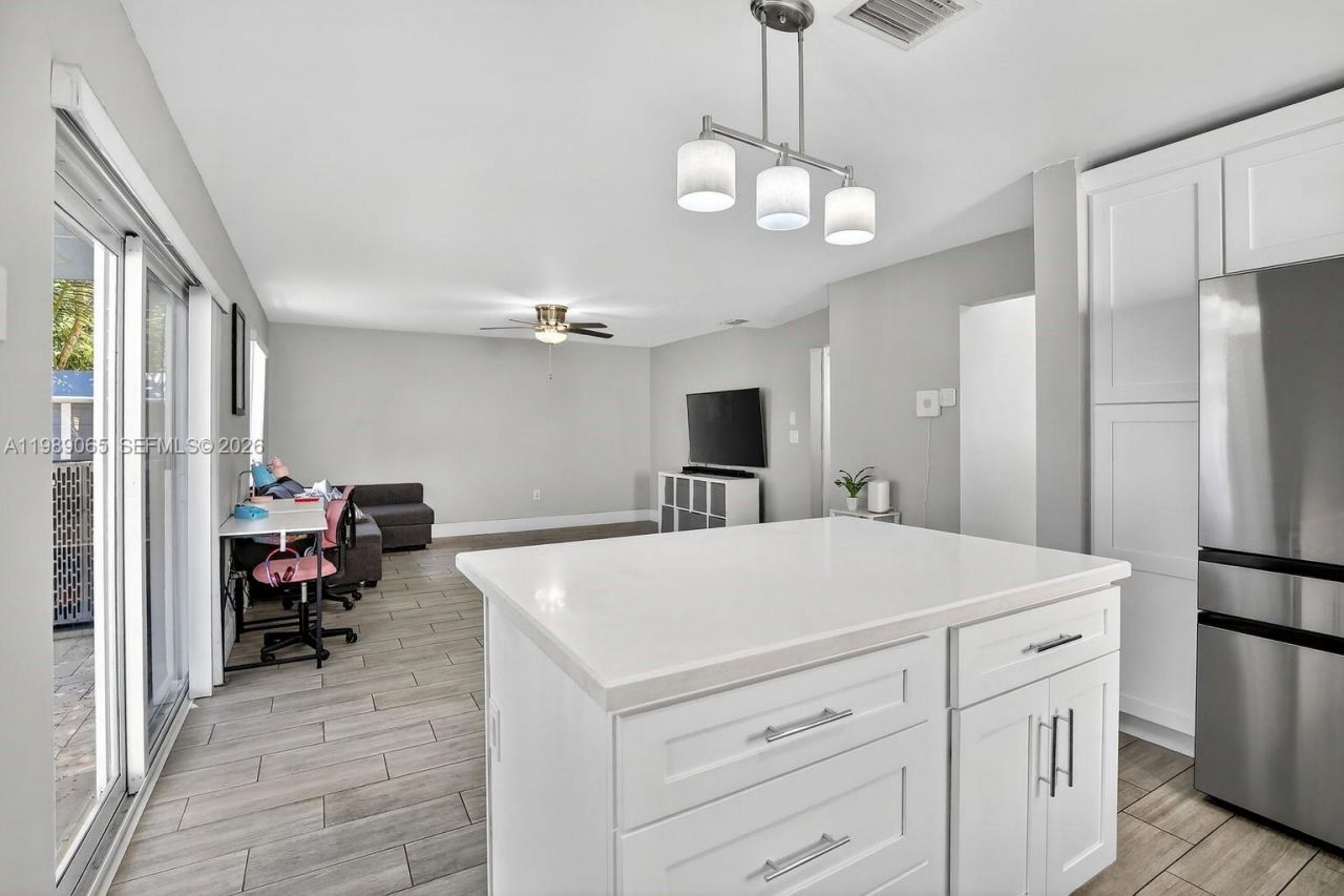 1245 NW 125th Ter , Sunrise, FL 33323 Photo