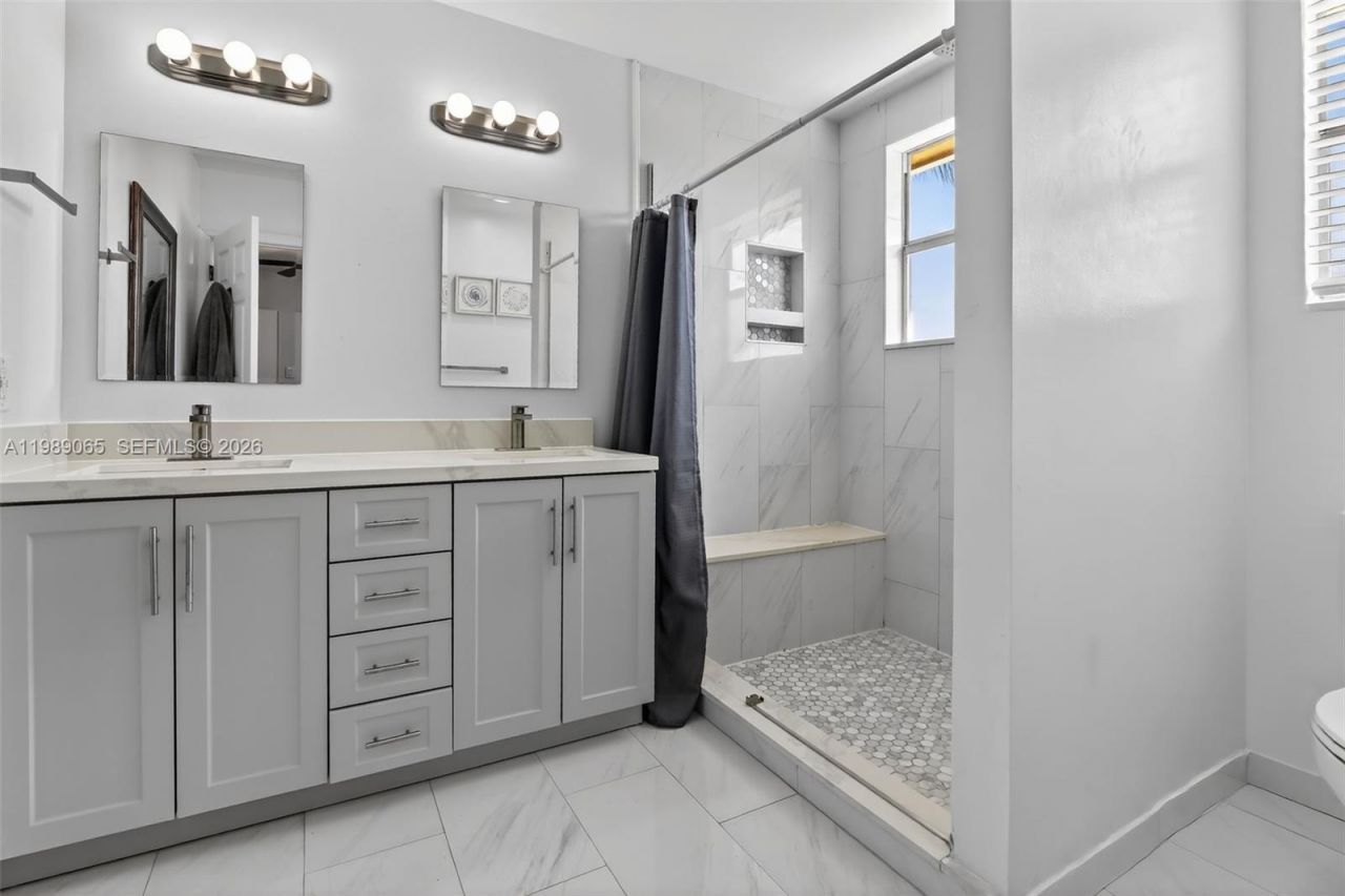 1245 NW 125th Ter , Sunrise, FL 33323 Photo