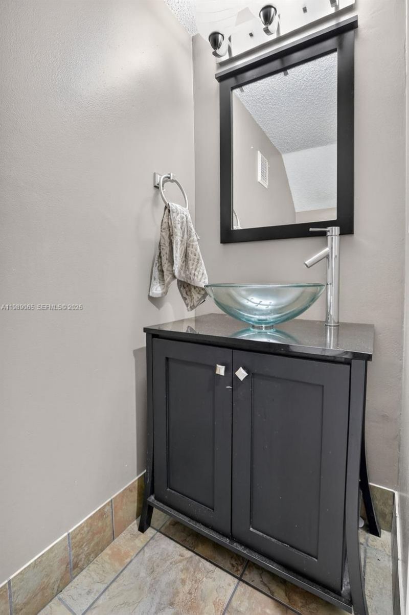 1245 NW 125th Ter , Sunrise, FL 33323 Photo