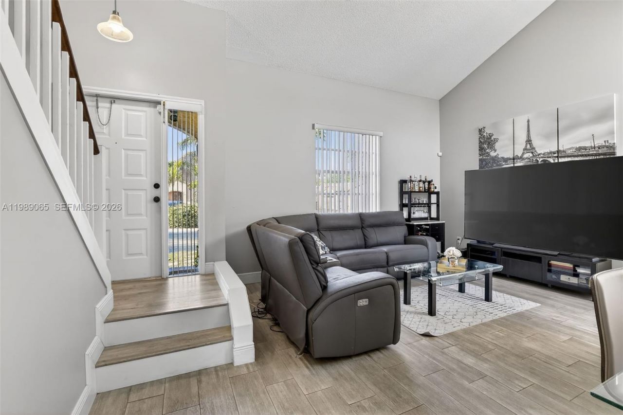 1245 NW 125th Ter , Sunrise, FL 33323 Photo