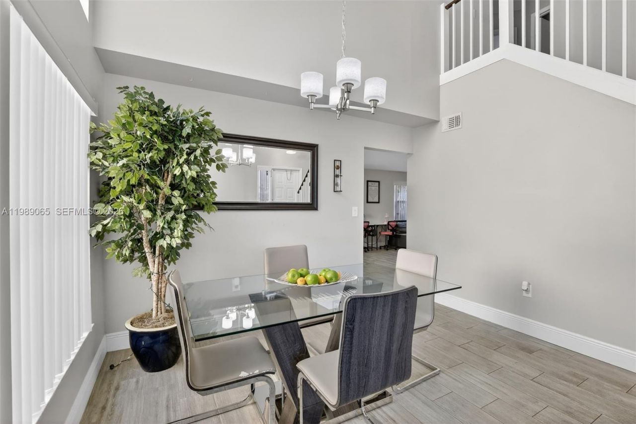 1245 NW 125th Ter , Sunrise, FL 33323 Photo