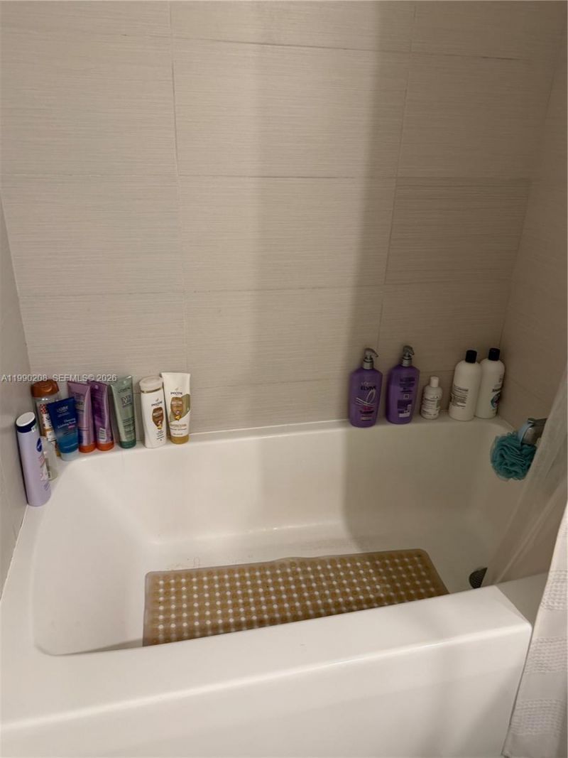 4250 NE Biscayne Blvd, Unit 1115, Miami, FL 33137 Photo