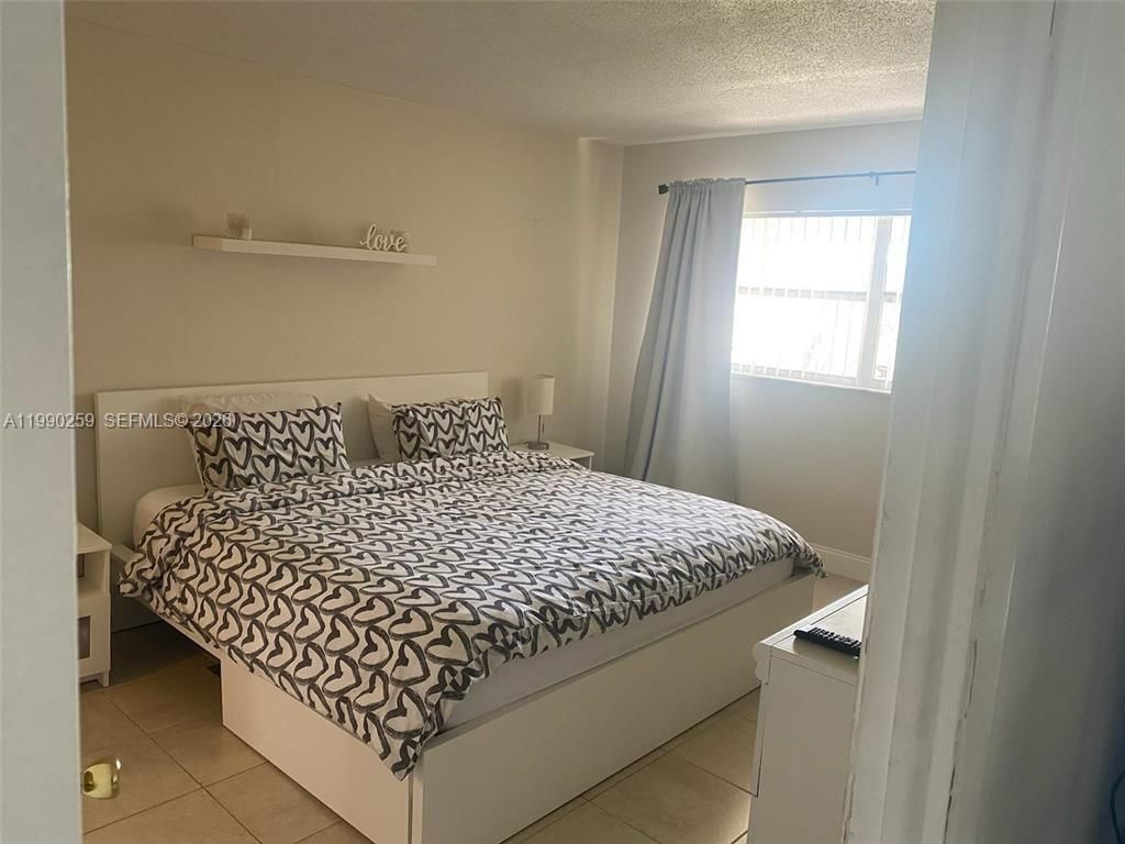 4700 Washington St , Unit 406, Hollywood, FL 33021 Photo