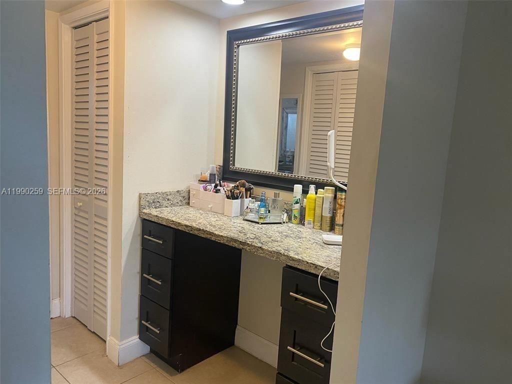 4700 Washington St , Unit 406, Hollywood, FL 33021 Photo