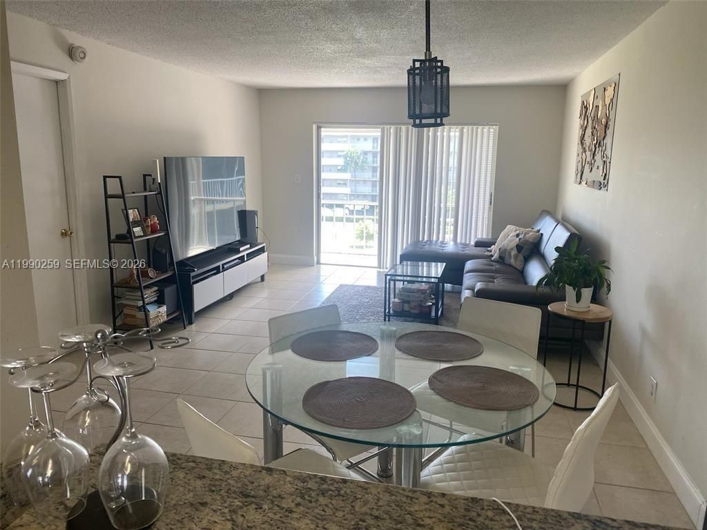4700 Washington St , Unit 406, Hollywood, FL 33021 Photo