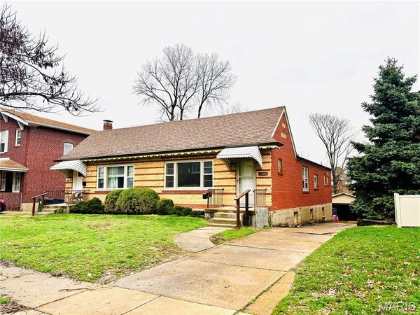 1146 Moorlands Drive, St Louis, MO 63117