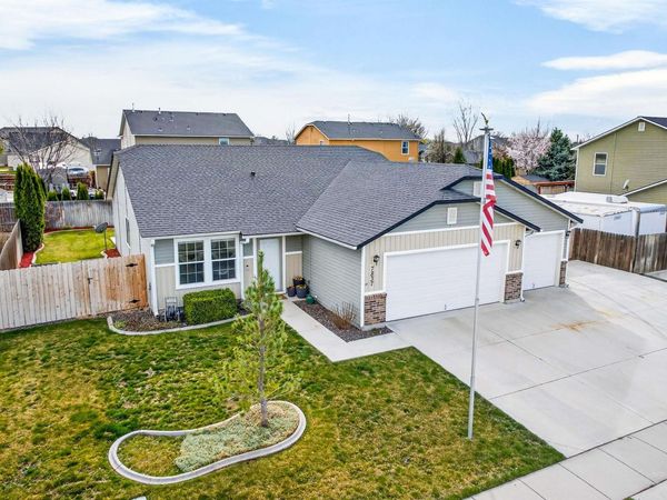 7837 E Bratton Dr, Nampa, ID 83687
