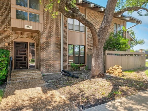 10747 Park Village Place , Unit B, Dallas, TX 75230