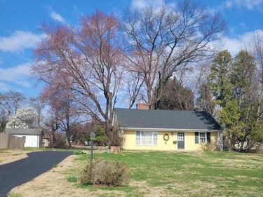 1414 HALLOWELL STREET, CONSHOHOCKEN, PA 19428