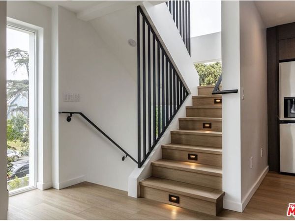 843 N Mariposa Avenue, Unit 1, Los Angeles, CA 90029