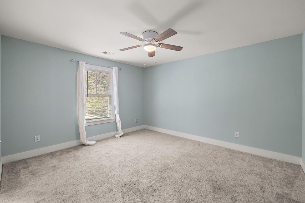 1129 Camp Road Photo 13