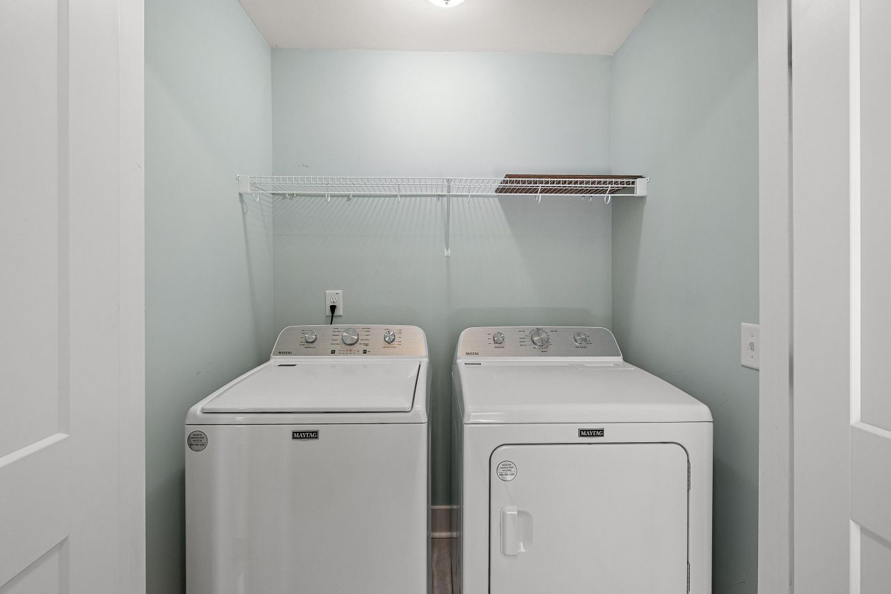 1129 Camp Road Photo 7