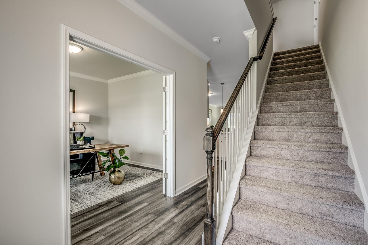 1029 Carolina Way Photo 3