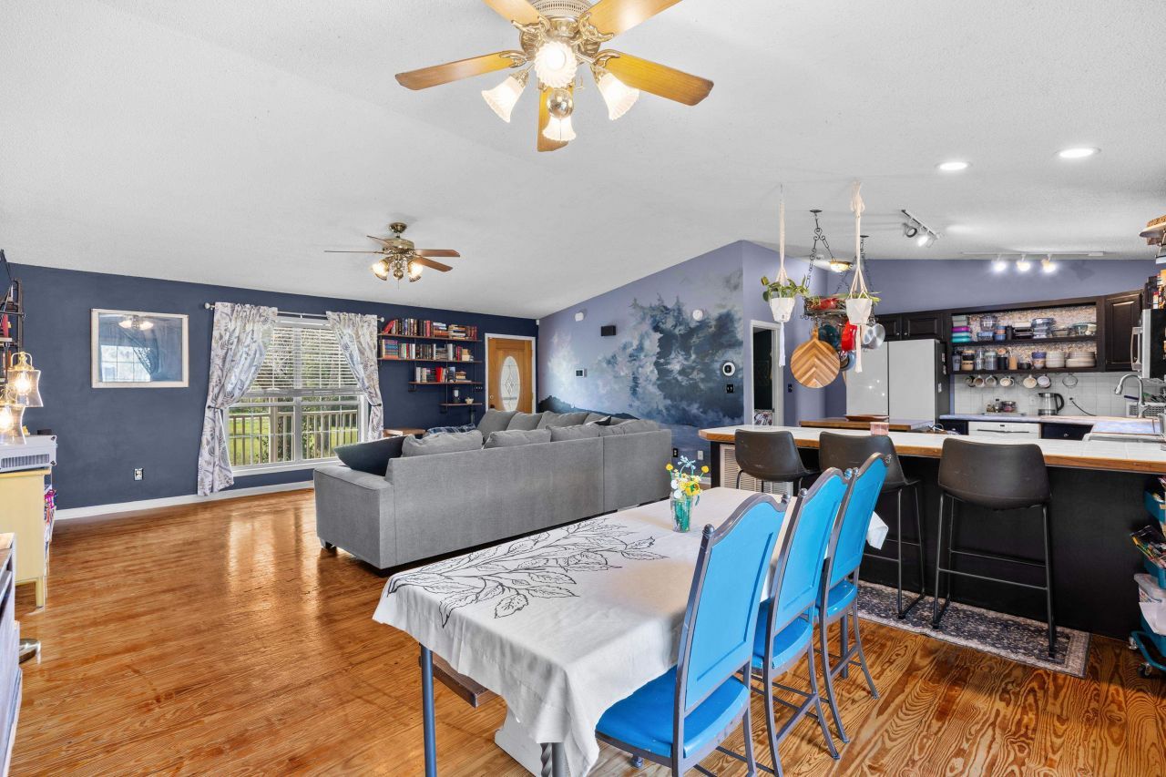 6874 Pee Dee Hwy. Photo 12