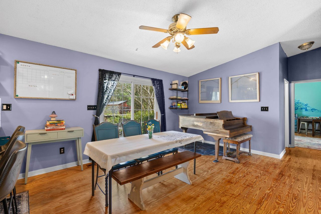 6874 Pee Dee Hwy. Photo 13