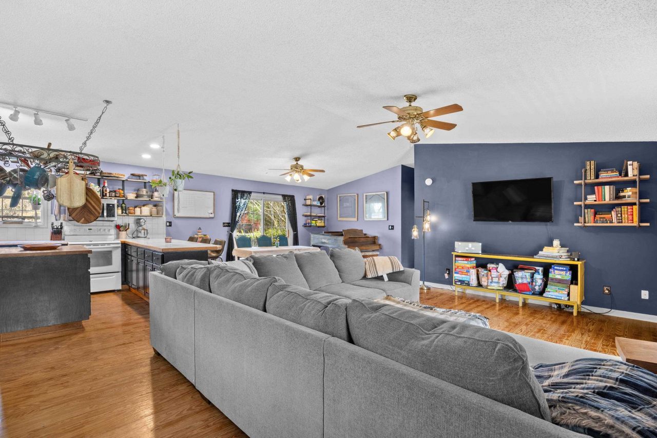 6874 Pee Dee Hwy. Photo 5