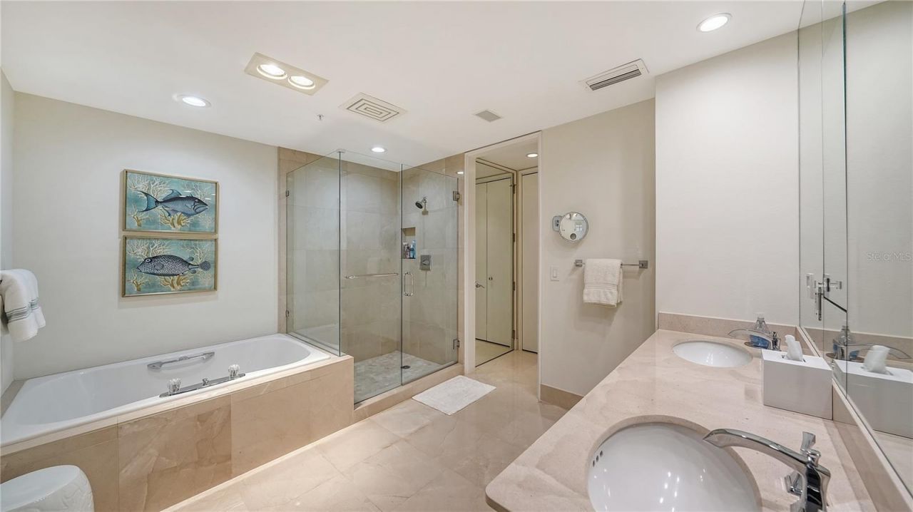 3030 Grand Bay Boulevard, Unit 384, Longboat Key, FL 34228 Photo