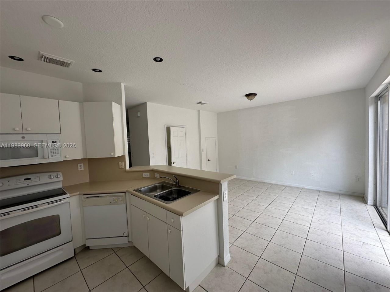 16602 SW 78th Ter , Miami, FL 33193 Photo