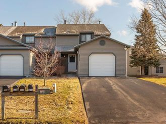 8215 Beehive Circle Liverpool, NY 13090