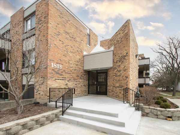 1813 Hemlock Place, Unit 109, Schaumburg, IL 60173