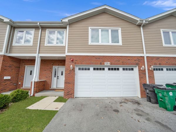 7235 W 71st Street, Unit 7235-4, Bridgeview, IL 60455