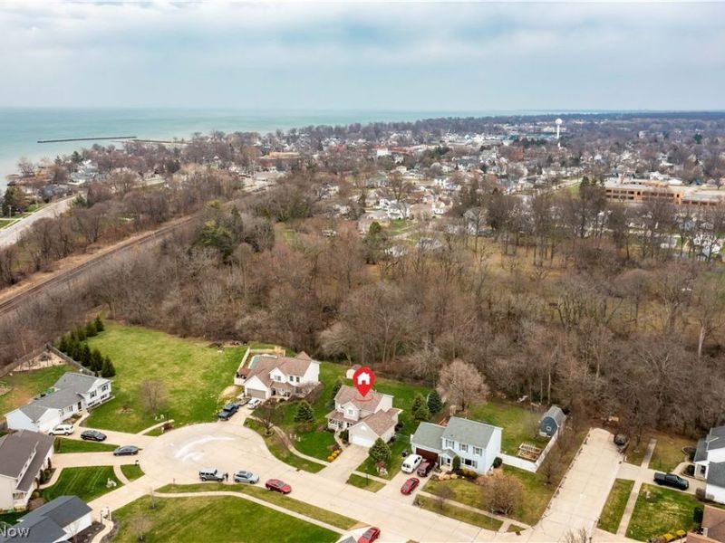 856 Tappan Circle, Vermilion, OH 44089 Photo 4