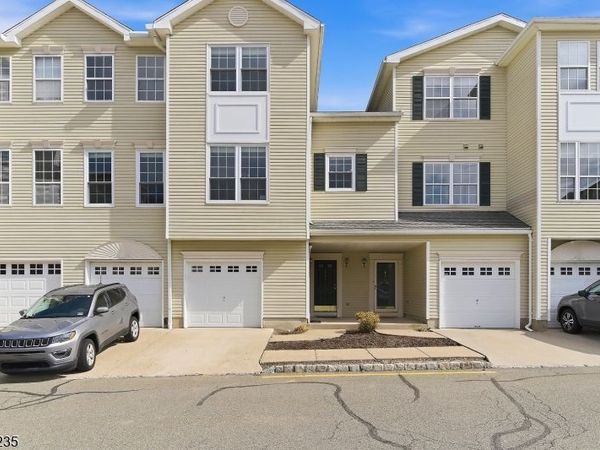 78 Wildflower Ln, Morris, NJ 07960