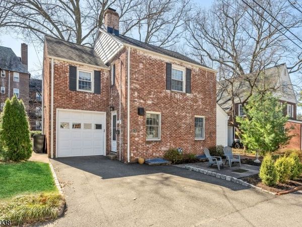 3 Ashburn Pl, Fair Lawn, NJ 07410