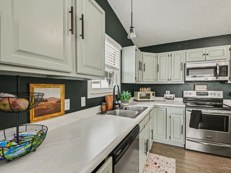 184 Dortmund Drive, Perry Twp, OH 45118 Photo 14