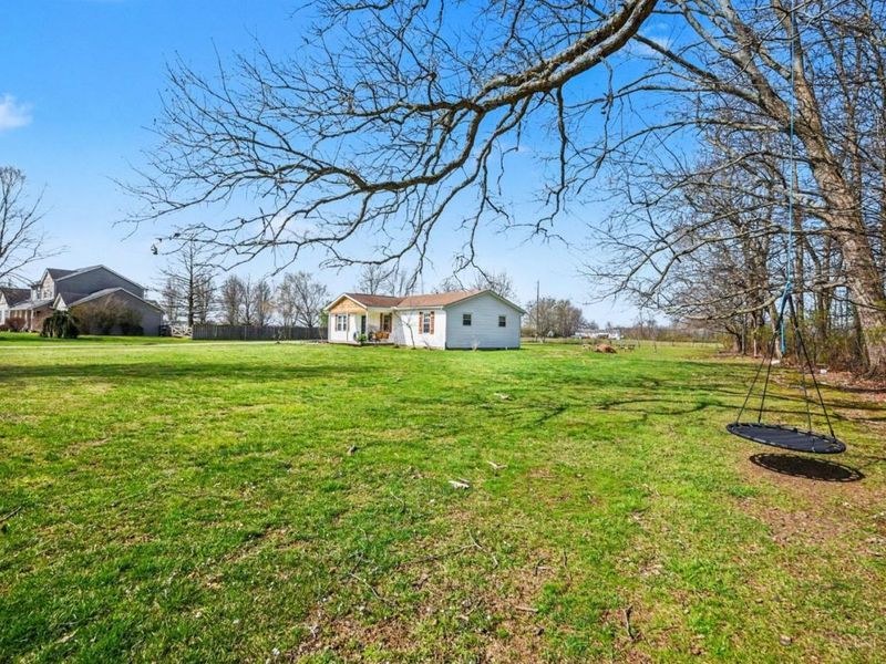 184 Dortmund Drive, Perry Twp, OH 45118 Photo 2