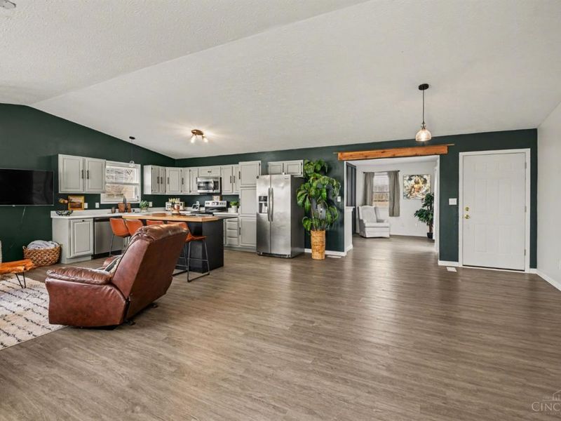 184 Dortmund Drive, Perry Twp, OH 45118 Photo 7