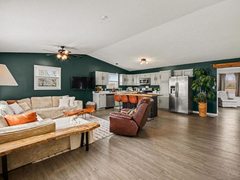 184 Dortmund Drive, Perry Twp, OH 45118 Photo 8