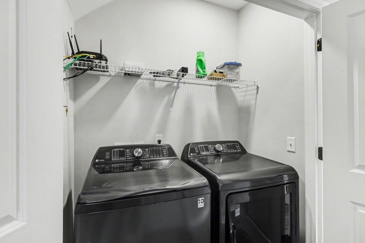 205 Angelica Avenue Photo 13