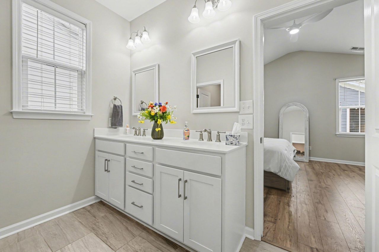 205 Angelica Avenue Photo 21