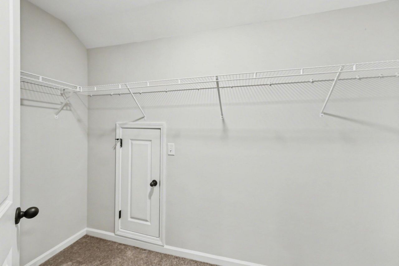 205 Angelica Avenue Photo 26