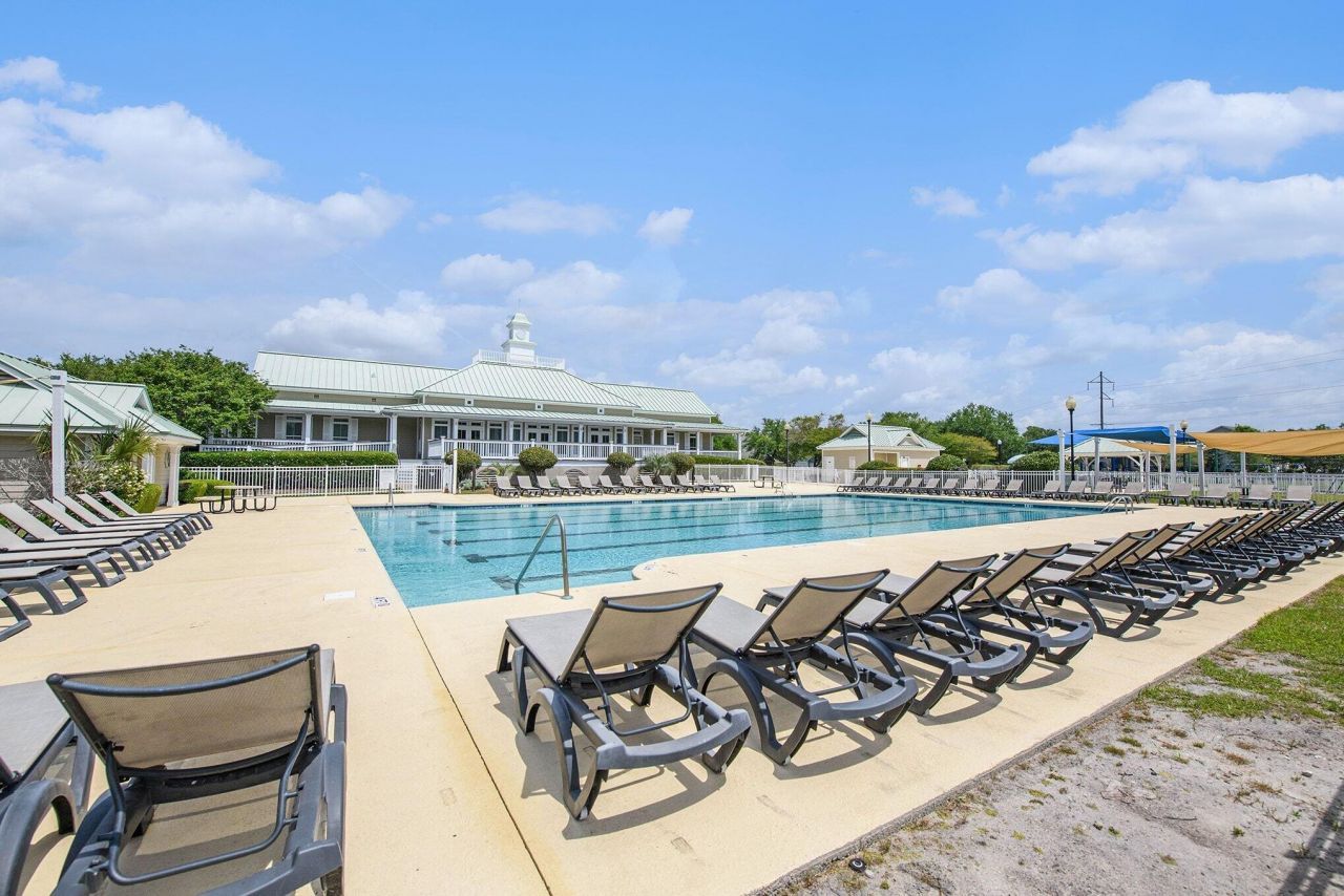 205 Angelica Avenue Photo 39