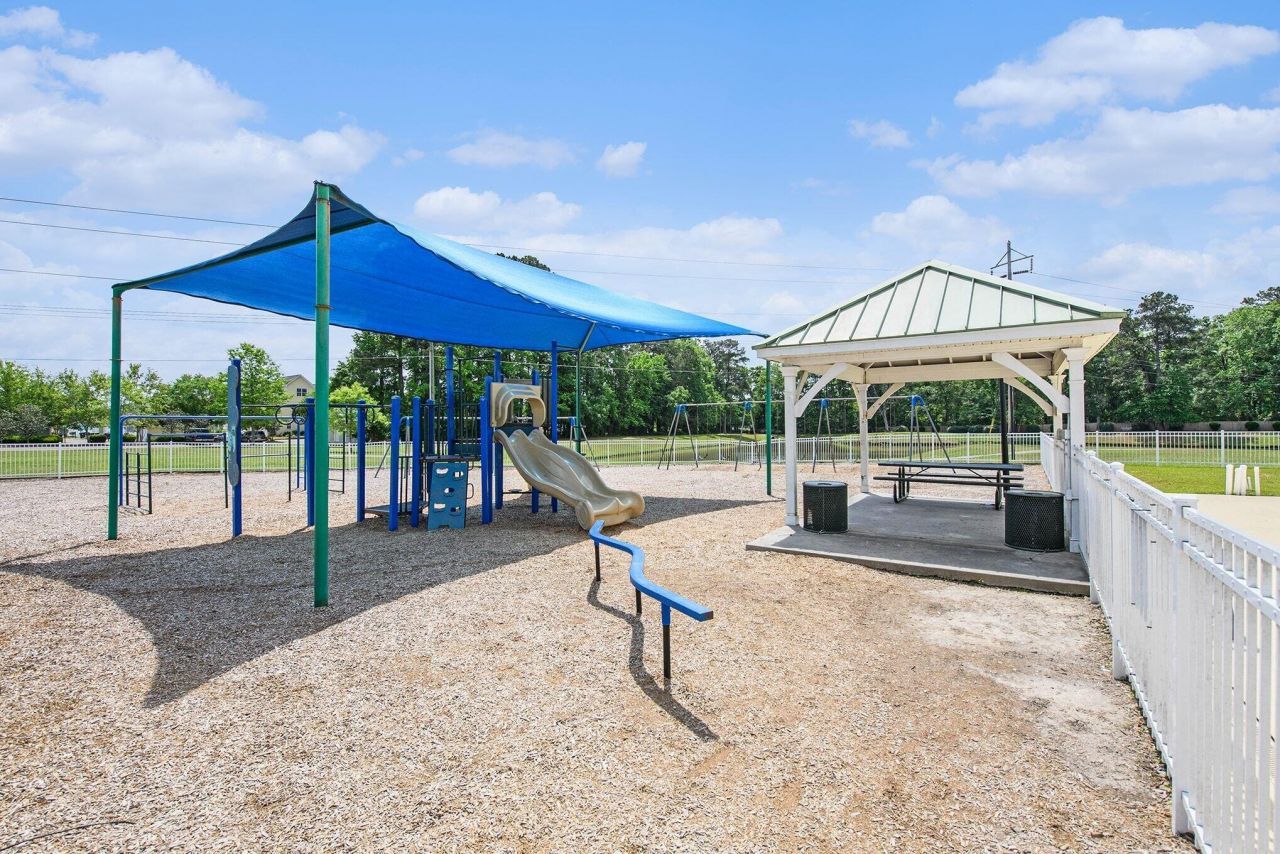 205 Angelica Avenue Photo 43