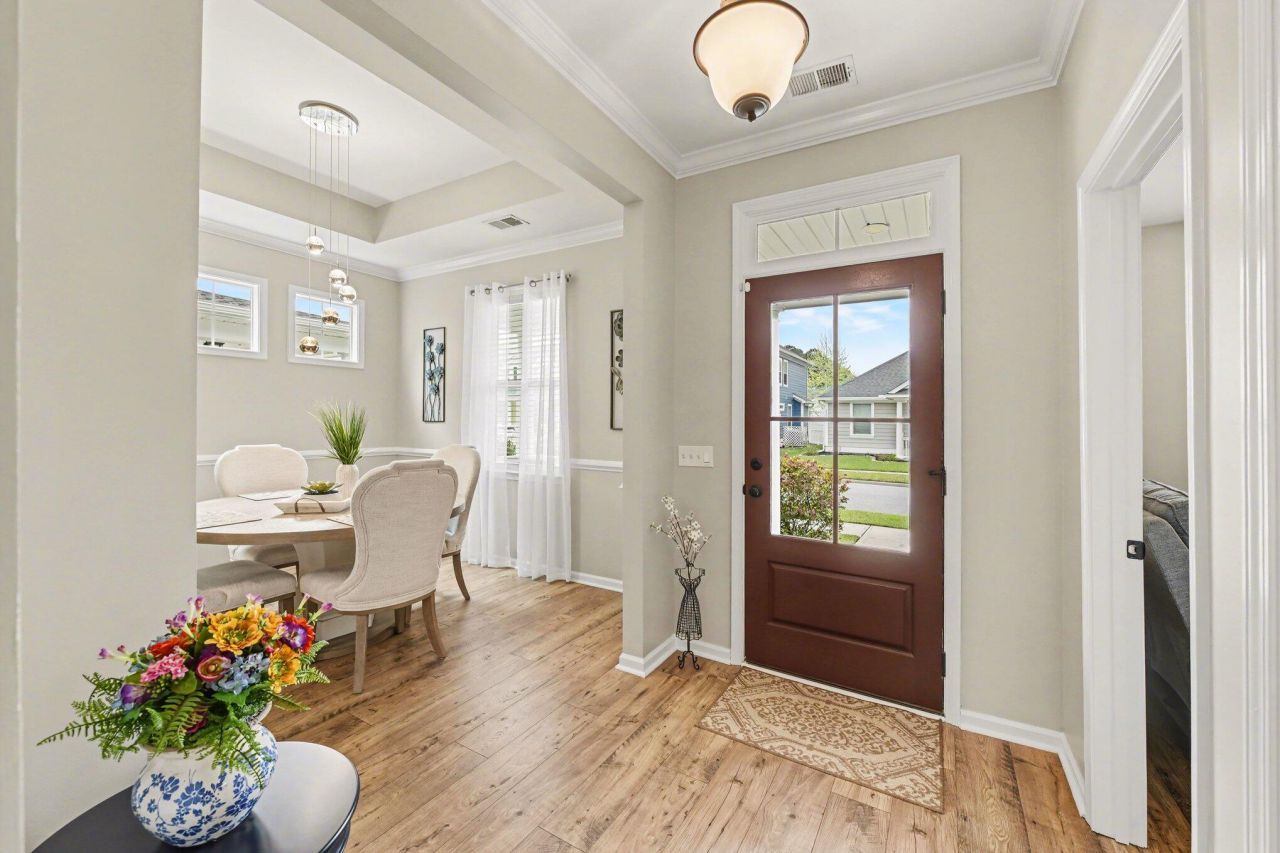 205 Angelica Avenue Photo 6