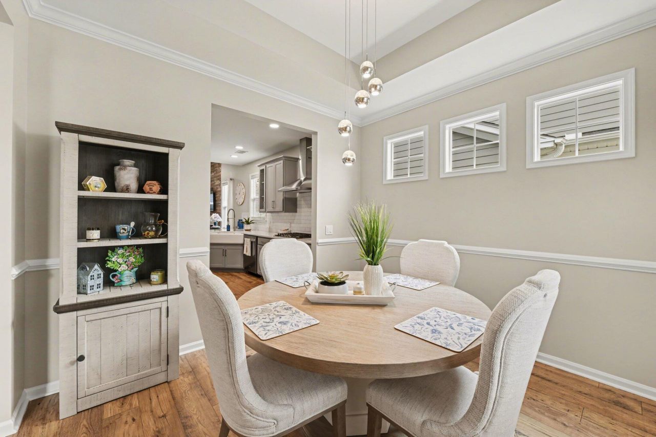 205 Angelica Avenue Photo 7